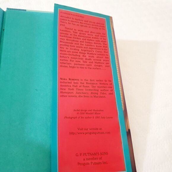 The Reef by Nora Roberts - Picture 4 of 7